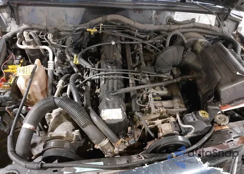 1997 Jeep Cherokee Country from USA, damaged, VIN 1J4FT78S7VL579827